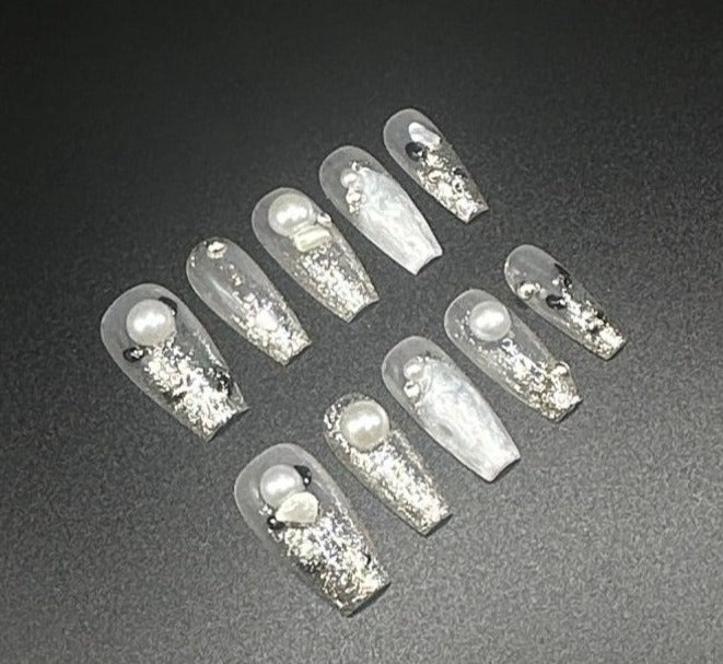 Glamourous Pearls Press-on Nails